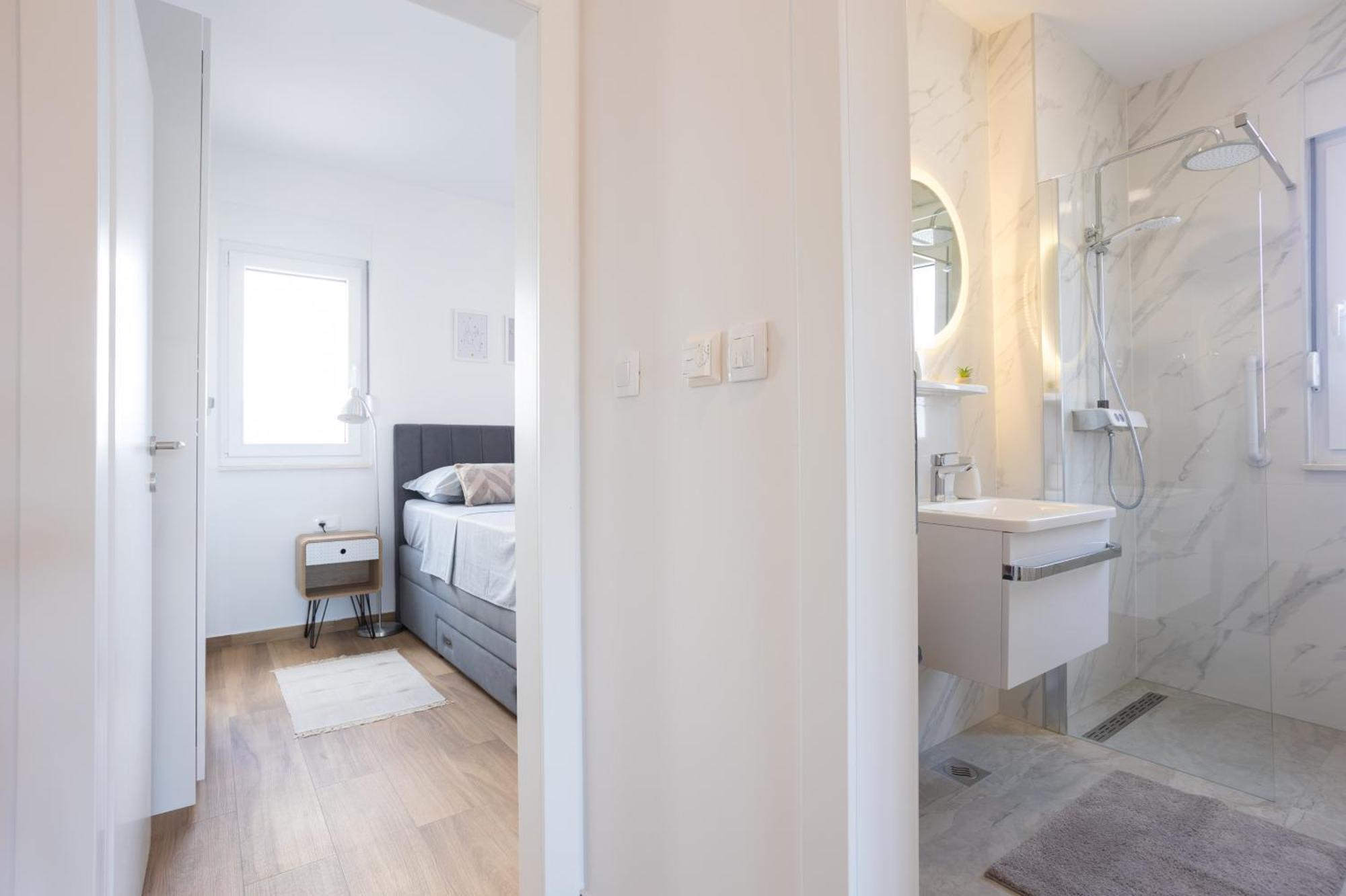 La Petit Appartement Trogir Buitenkant foto