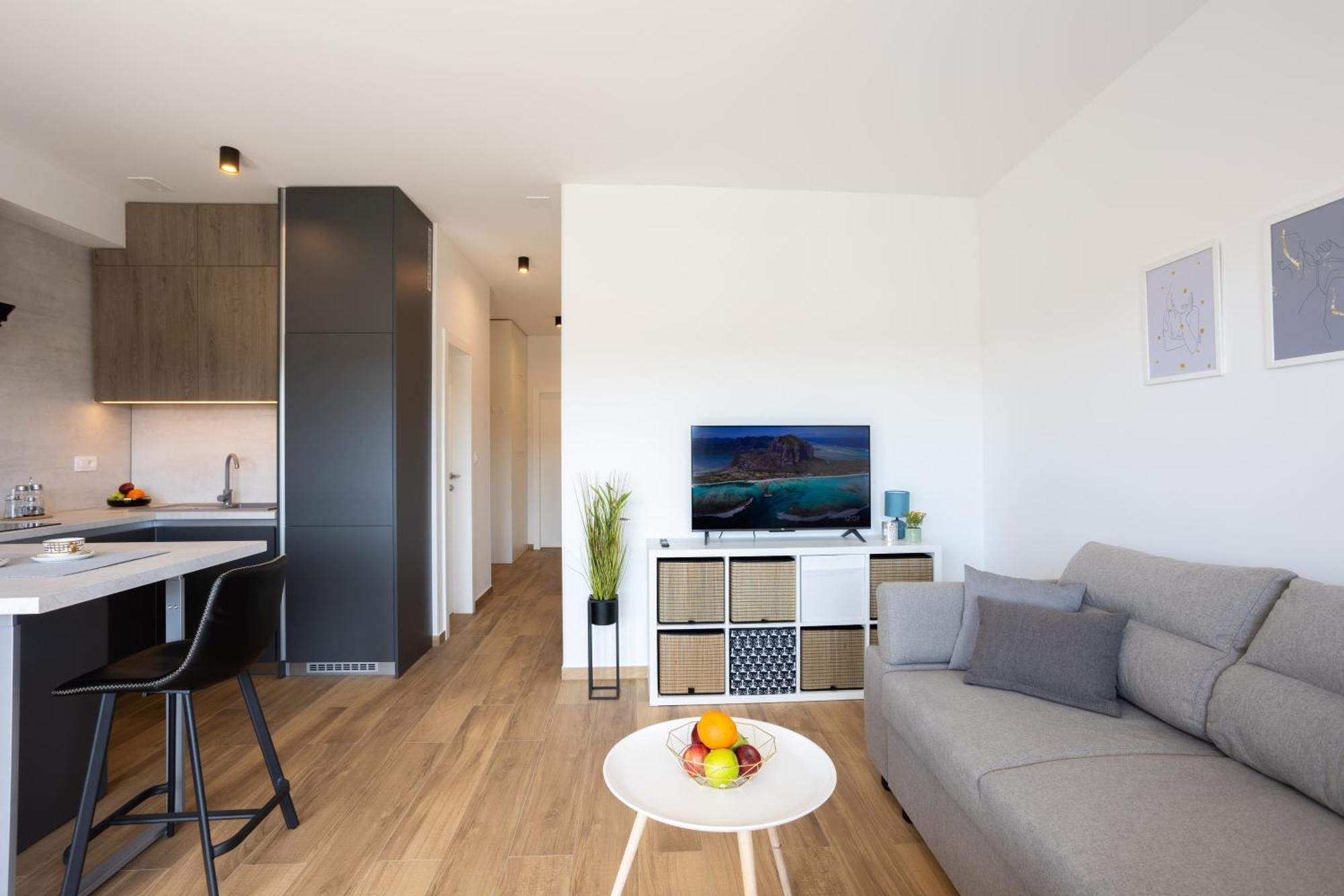 La Petit Appartement Trogir Buitenkant foto